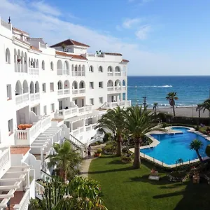 https://apartamentos-starnerja.1costadelsol.com
